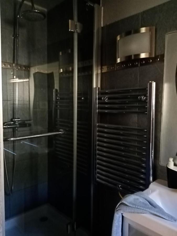 Au Mas Saint Pierre Hotel Pignans Luaran gambar