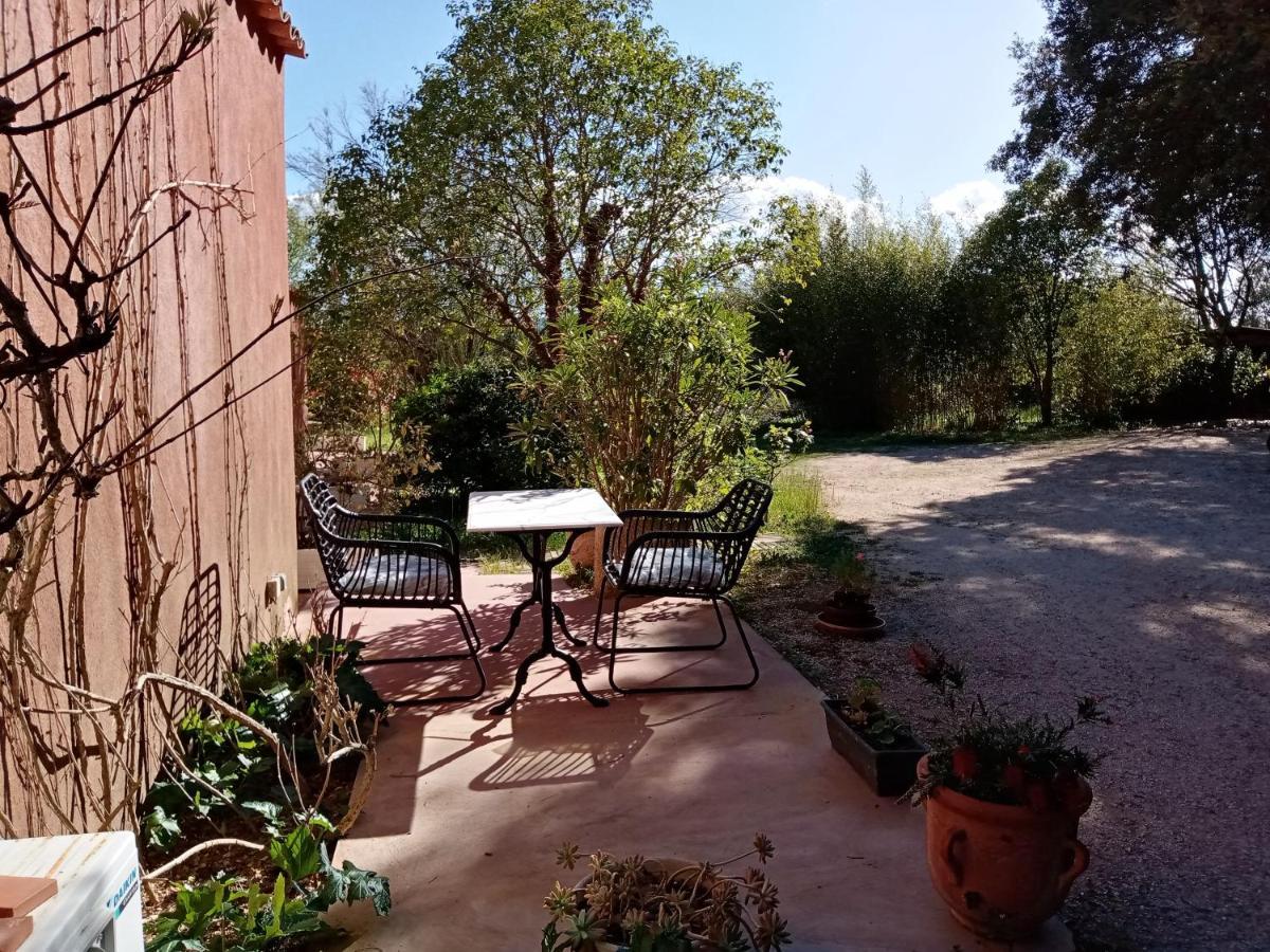 Au Mas Saint Pierre Hotel Pignans Luaran gambar